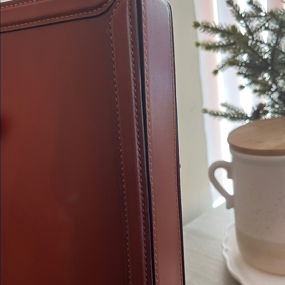 Coach Hutton Brown and Tan shoulder bag - Picture 8 of 16